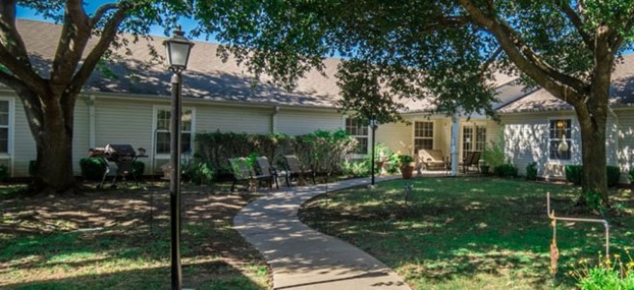 Ennis Pointe Senior Living