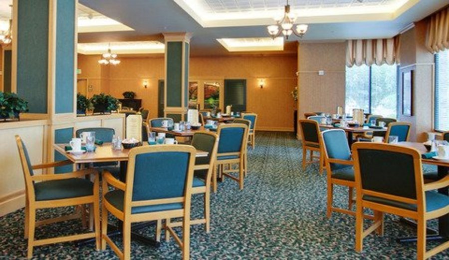 Merrill Gardens at Renton Centre