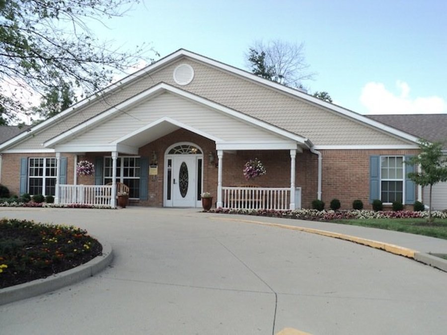 1019 Belle’s Place of Kenwood