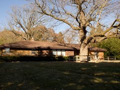 Oak Creek Place Assisted Living Community - Pricing, Photos and Floor Plans in South Milwaukee, WI - Seniorly