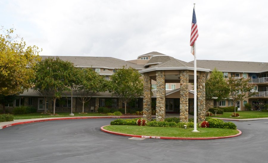 Creekside Oaks Retirement Community