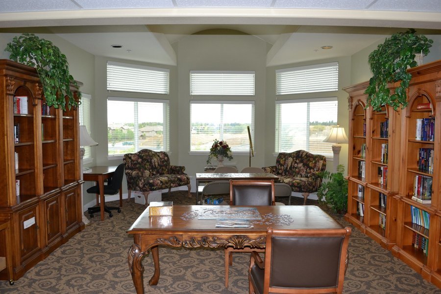 Creekside Oaks Retirement Community