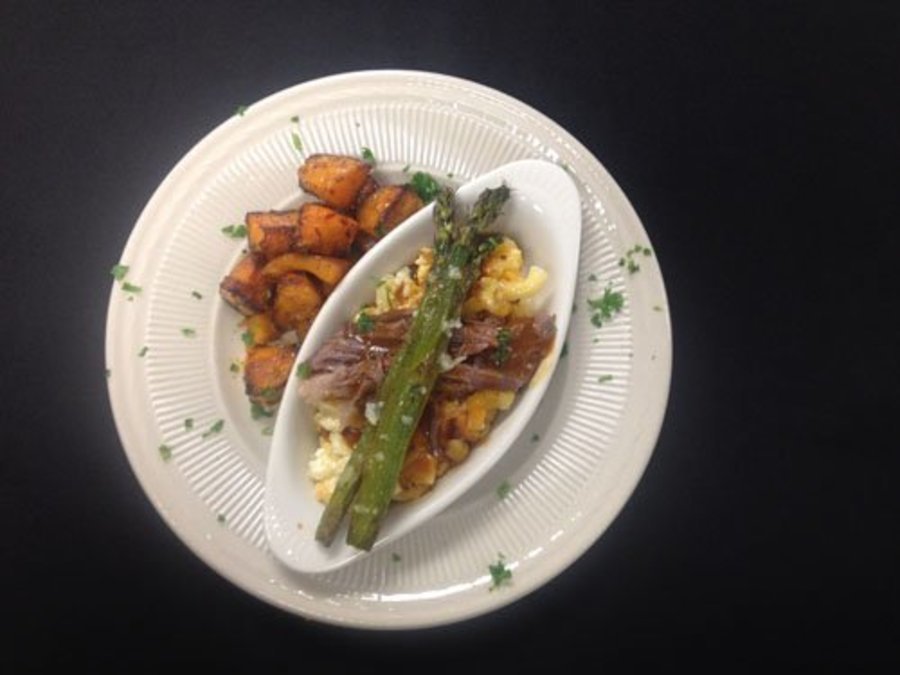 Chestnut Cottage and Carriage House at The Elms