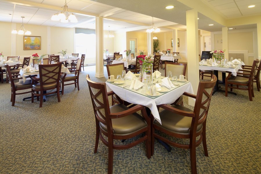 Commonwealth Senior Living at Leigh Hall