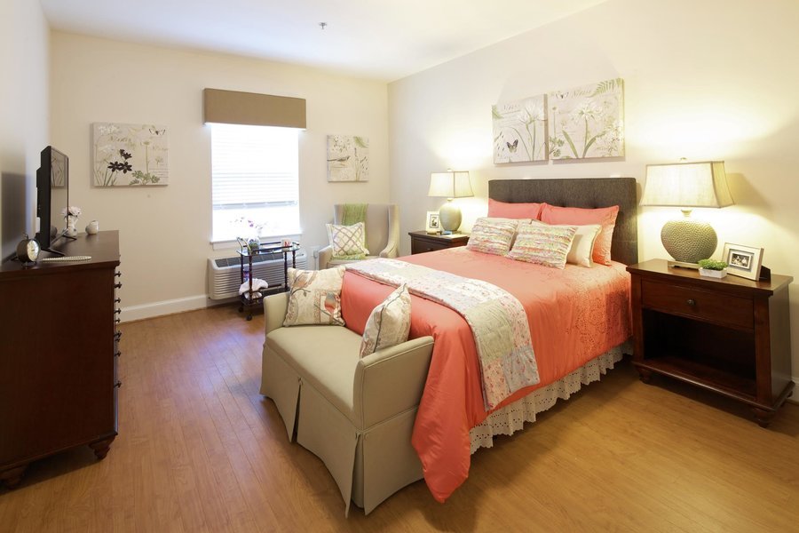 Commonwealth Senior Living at King's Grant House