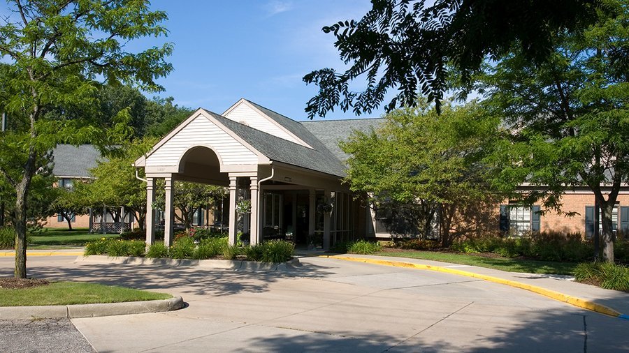 Oakmont Livonia - An Enhanced Senior Living Community