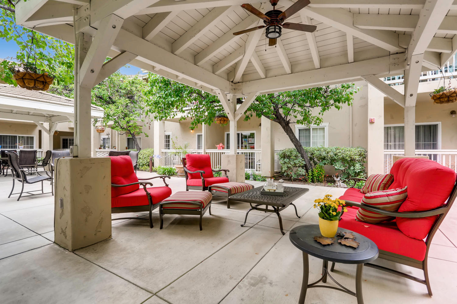 Meadowbrook Senior Living at Agoura Hills