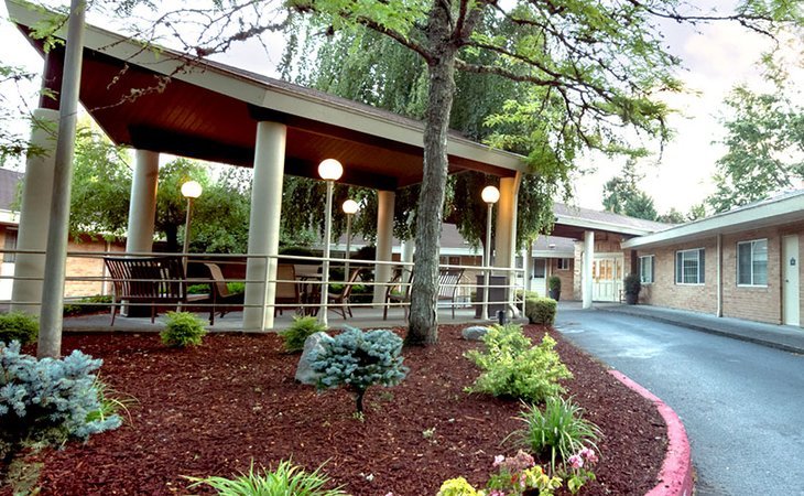 photo of West Hills Health and Rehabilitation Center