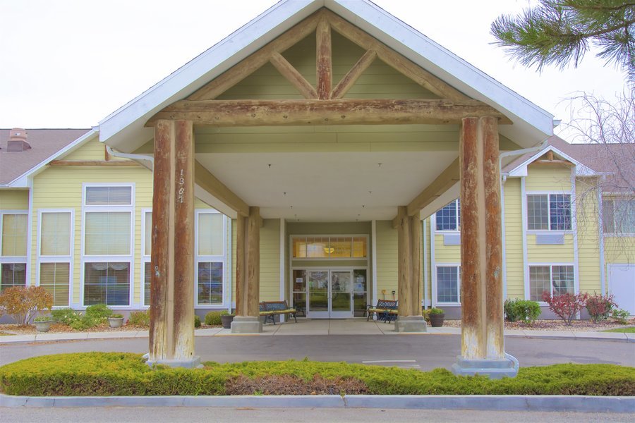 Pine Oaks Senior Living
