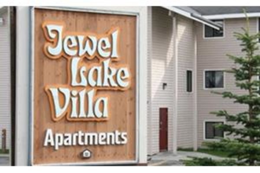 Jewel Lake Villa Apartments