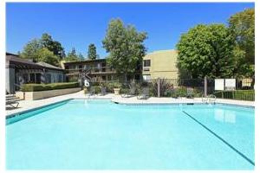 Heritage Park Alta Loma 55+ Adult