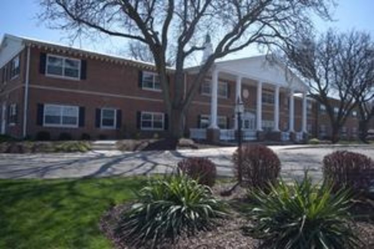 Amberwood Care Center Rockford Il Seniorhousingnet Com