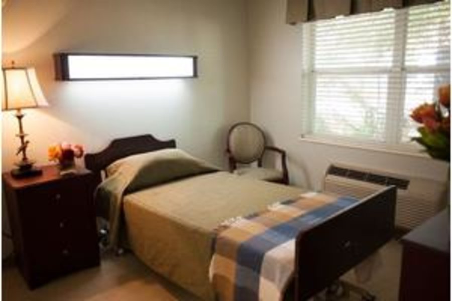 Guest House (THE)