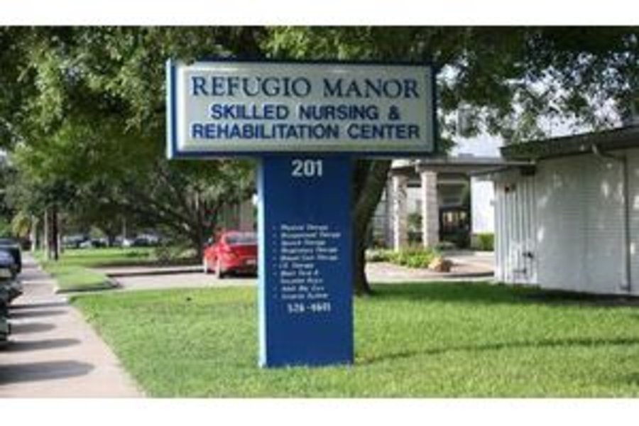 Refugio Manor