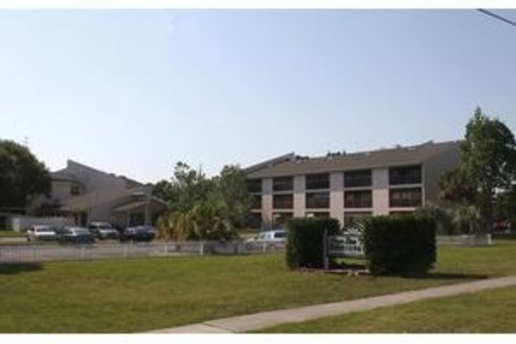 Clear Bay Terrace Apartments Services Clearwater Fl Seniorhousingnet Com