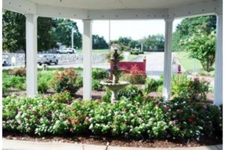 The Summit Senior Living Community Lawrenceburg, TN