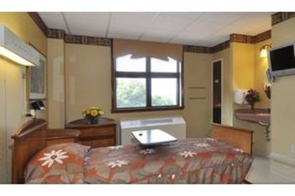 Salem Hills Rehabilitation and Nursing Center