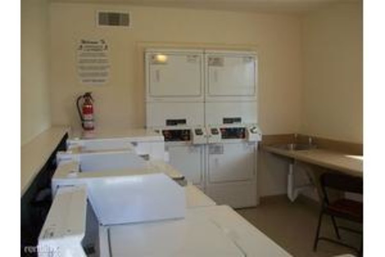 Courtwood Apartments Eagle Lake, TX