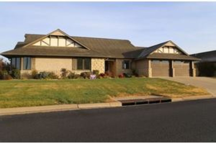 Cumbernauld Village Winfield, KS