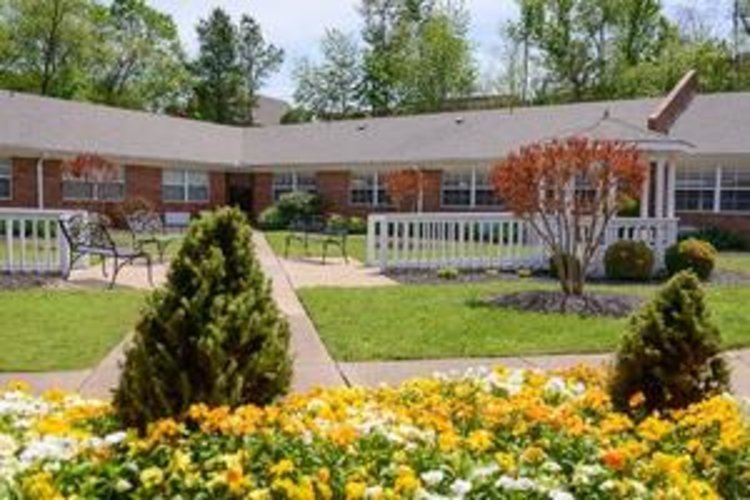 Life Care Center of Centerville Centerville, TN