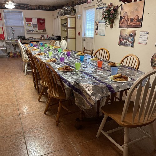 White’s Cottage Center Angleton, TX