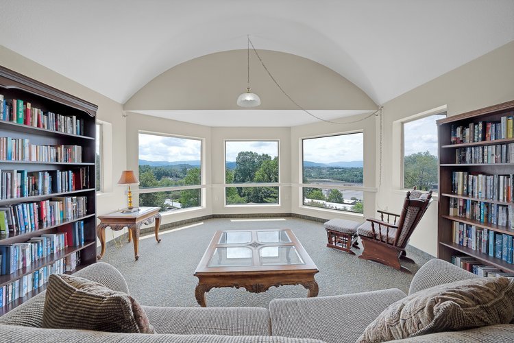 Holiday Elm Park Estates Roanoke, VA