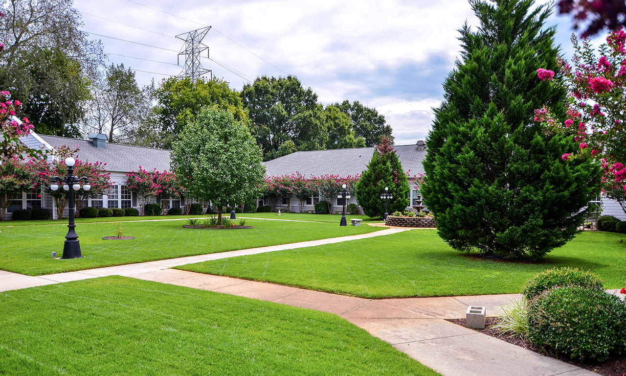The Neighborhood at Sheffield Pricing, Reviews & Amenities - Sheffield,  Alabama