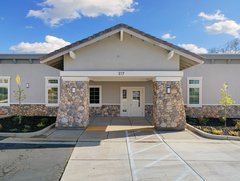 photo of Splendor Oaks Senior Living