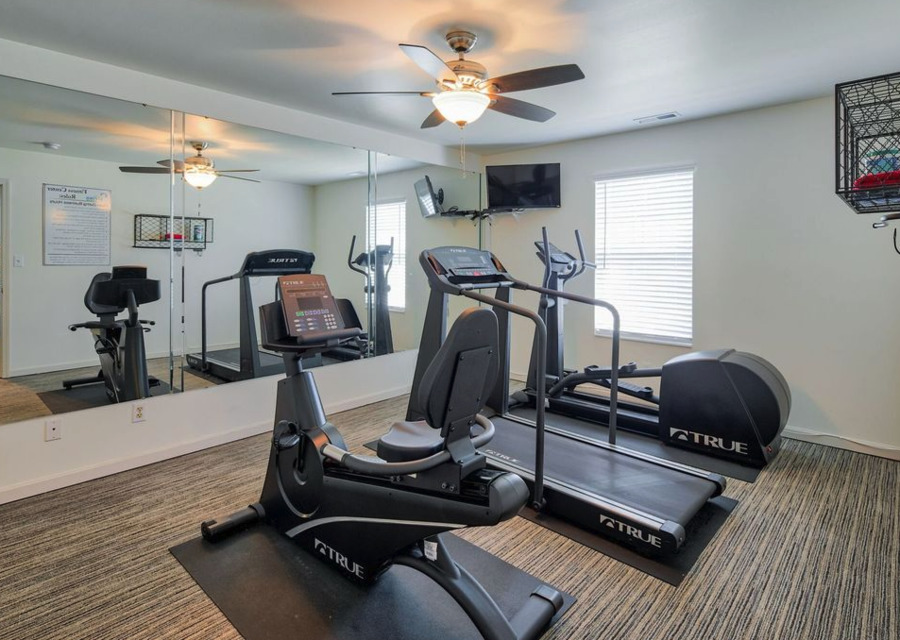 Leisure Living Lakeside