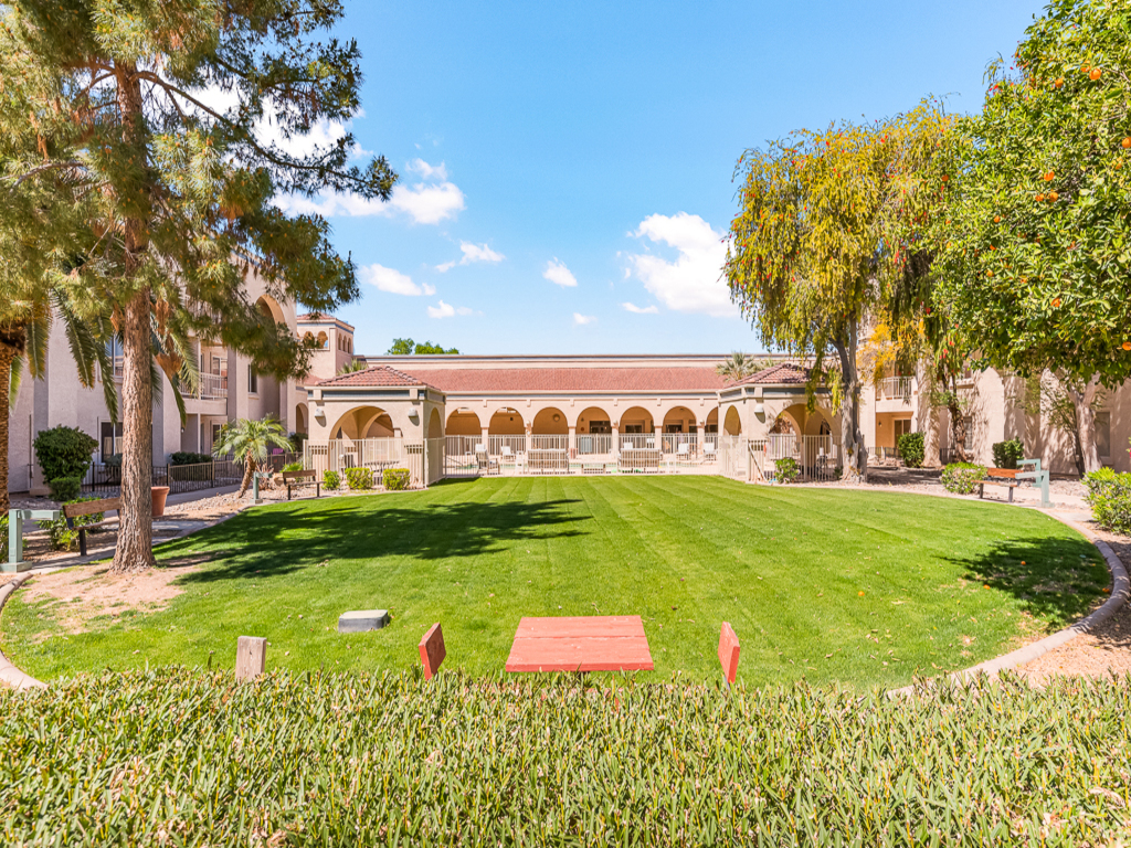 Independent Living with a Pool or Hot Tub in Sun City West, AZ
