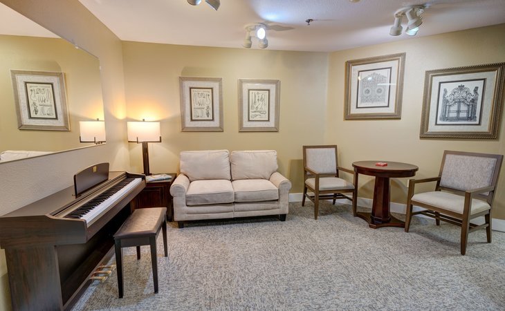 Redwood Heights Assisted Living