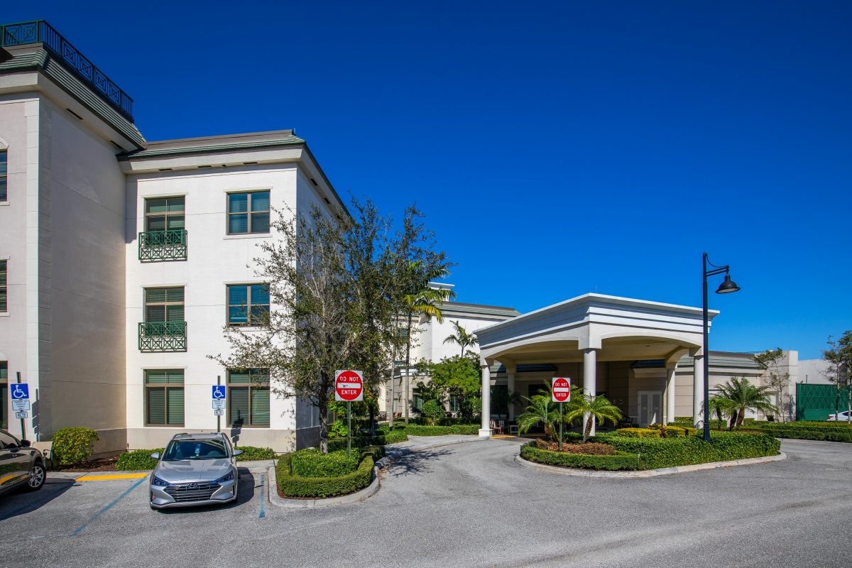 Luxe Senior Living at Wellington image