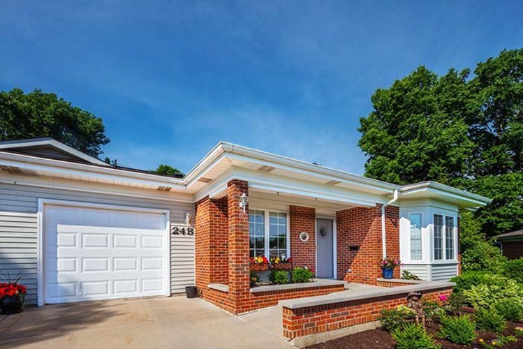 Covenant Living at the Holmstad Batavia, IL