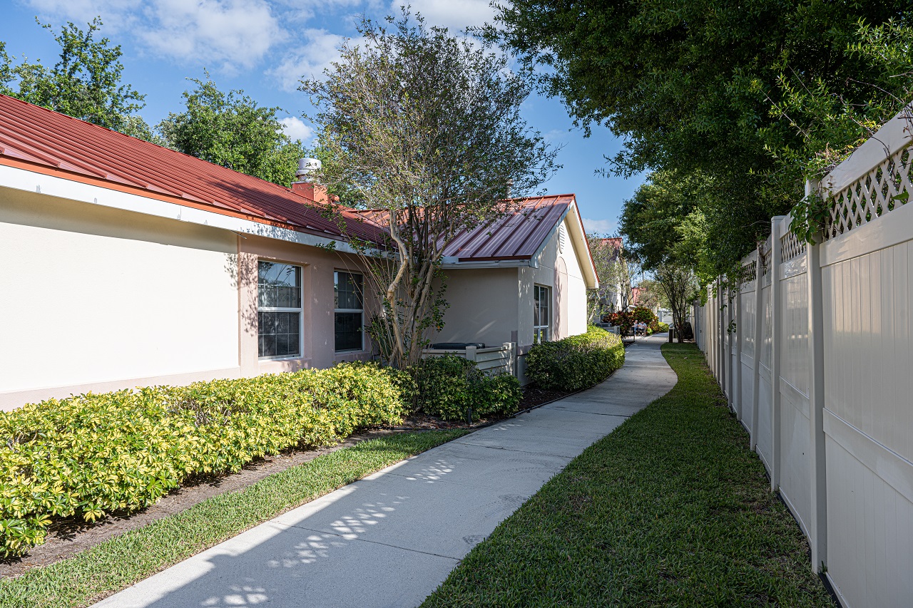 Arden Courts of West Palm Beach image