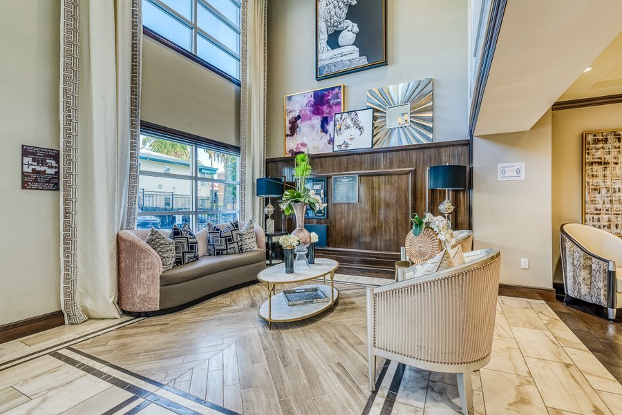 Hollywood Hills Senior Living