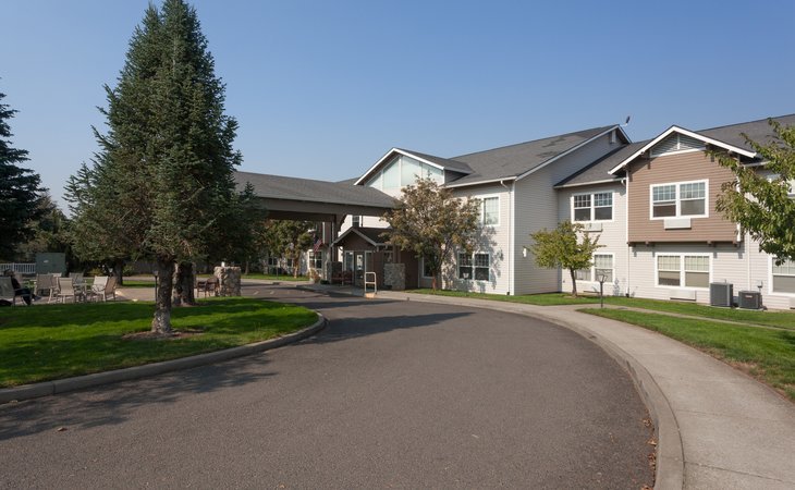 Skylark Senior Living - $3995/Mo Starting Cost - Ashland