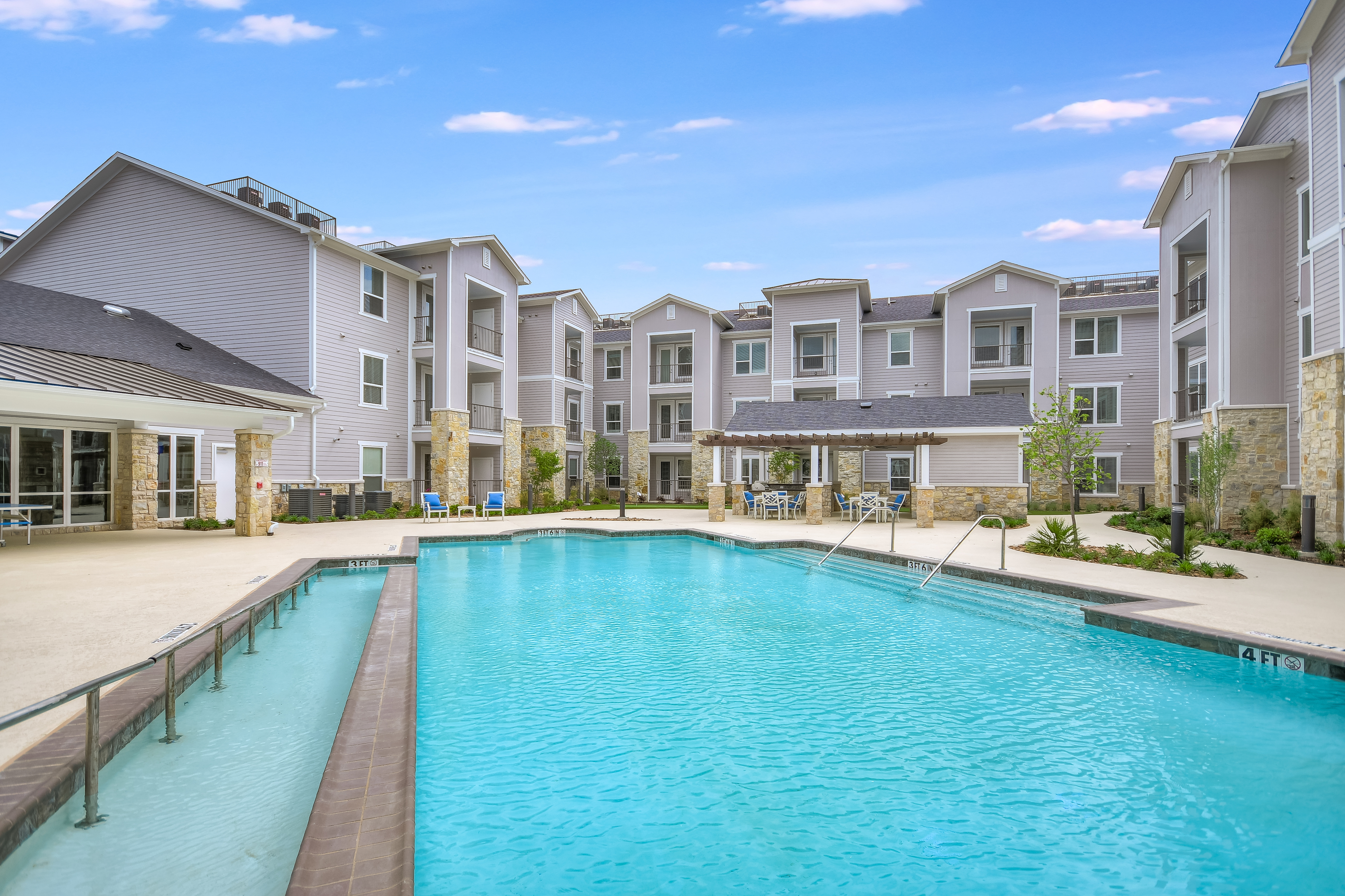 Legacy Oaks of Azle Senior Living