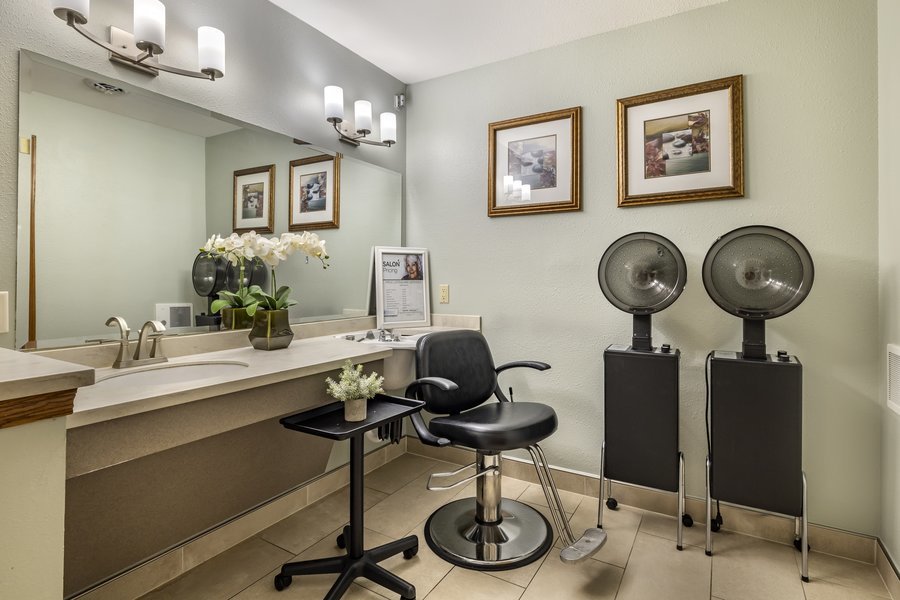 Hallowstone at Onalaska