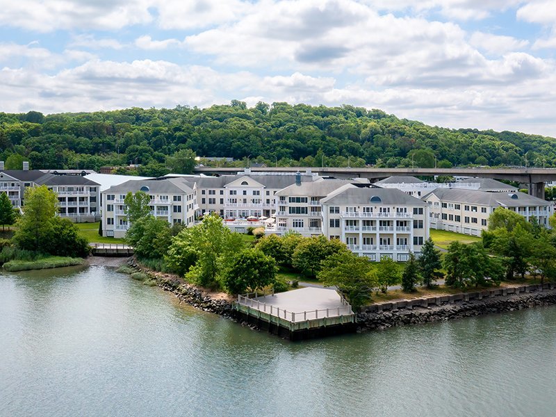 Atria on Roslyn Harbor