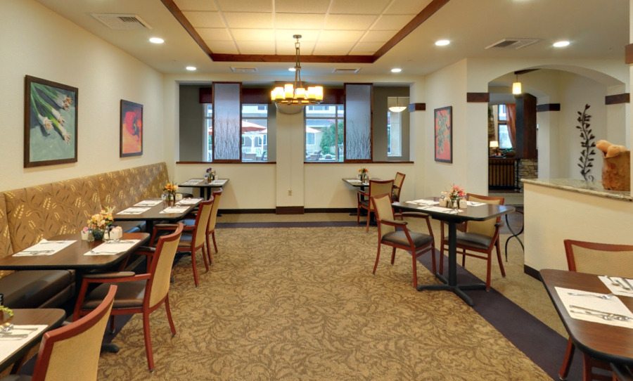 Carlton Senior Living Elk Grove