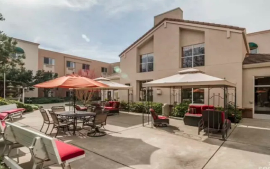 Carlton Senior Living San Leandro