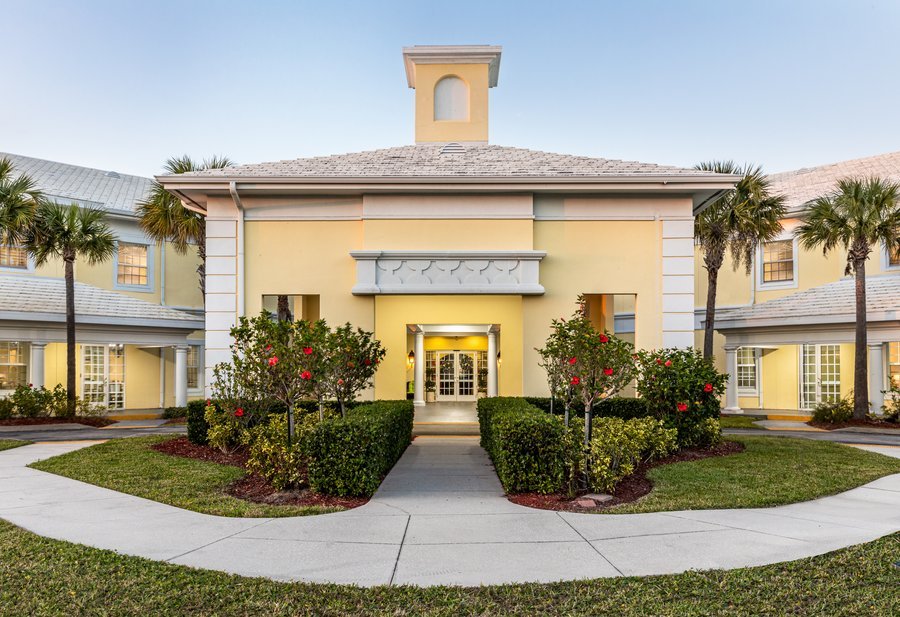 The Barclay of Vero Beach - Assisted Living & Memory Care