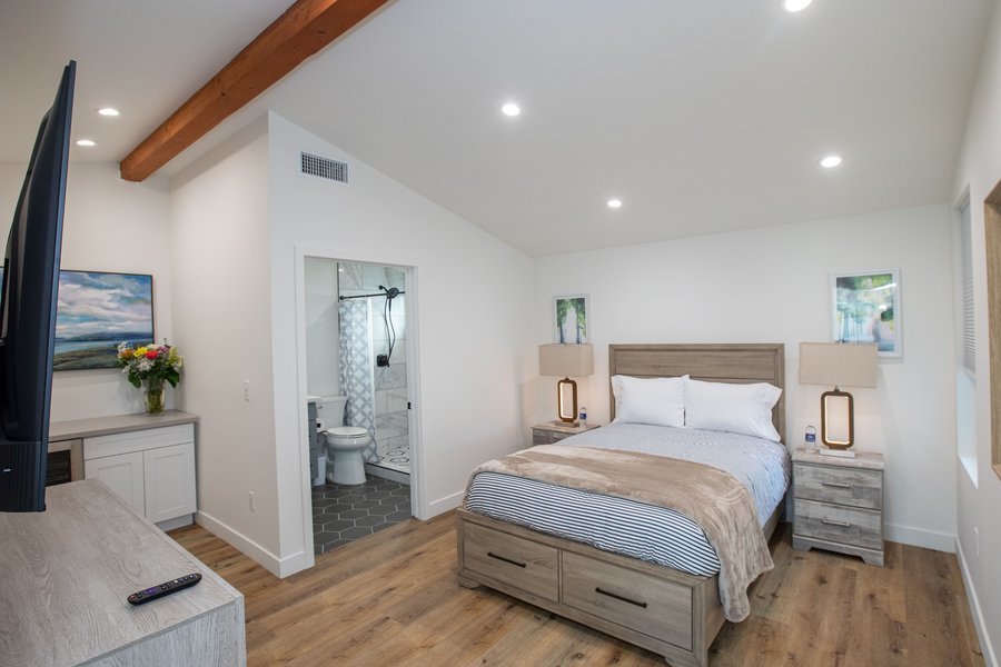 THRIVE Boutique Senior Living - Redondo Beach