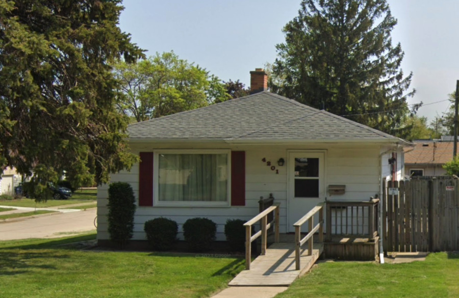 Ross Family Home - Wright Ave