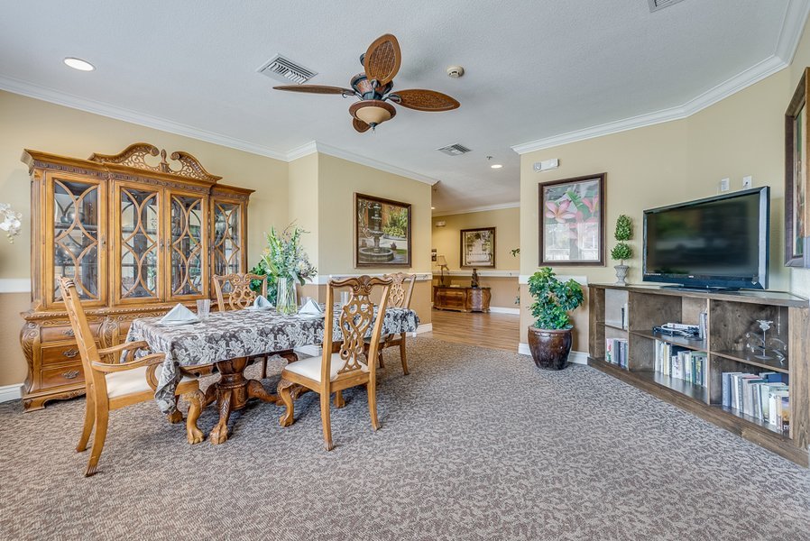 Newport Mesa Senior Living
