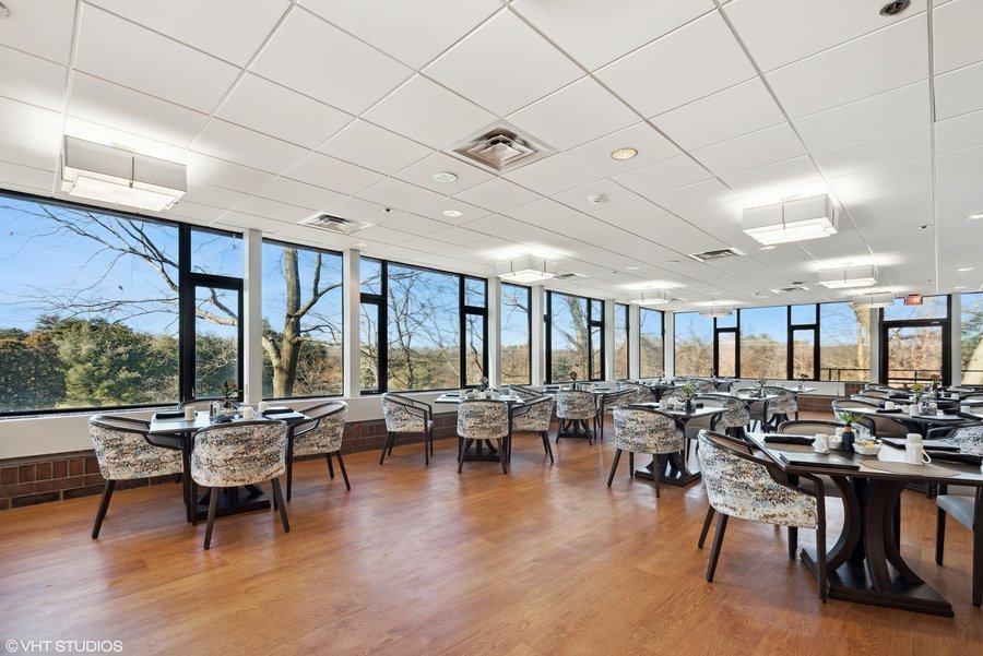 AVIVA Country Club Heights