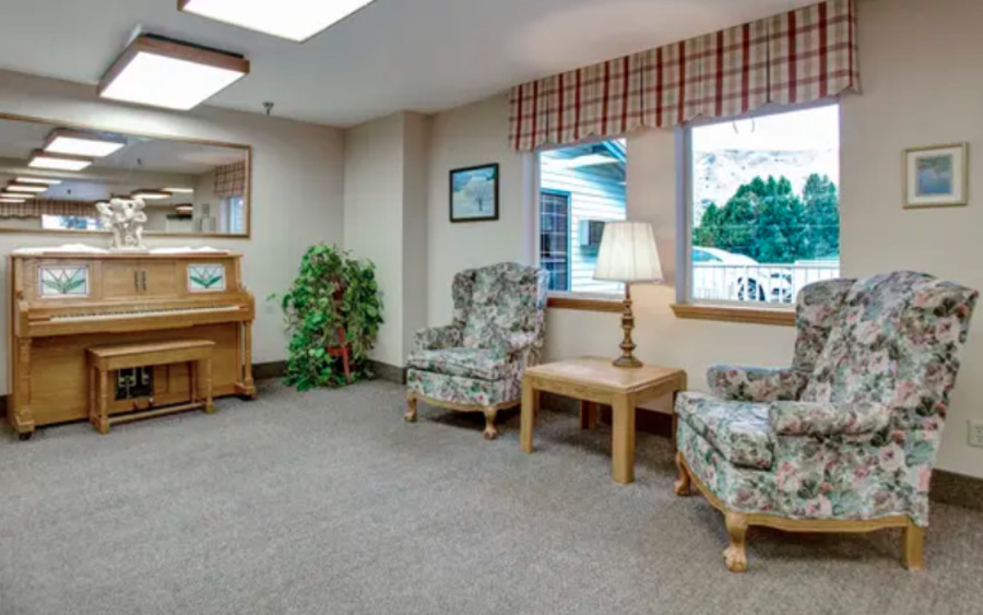 East Wenatchee Senior Living