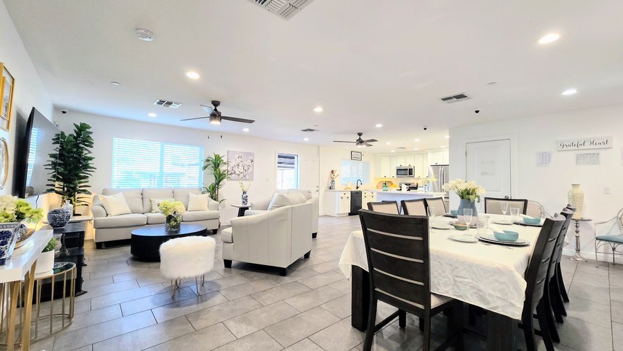 Desert Bloom Assisted Living - Desert Cove