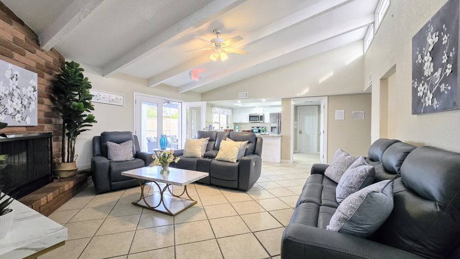 Desert Bloom Jean Dr