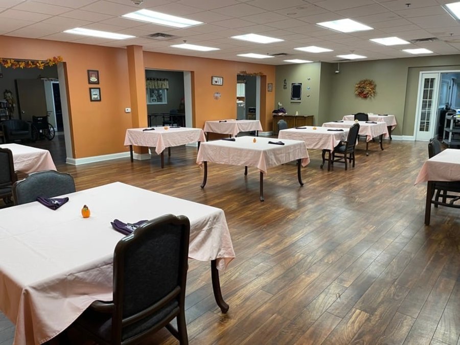 Armour Oaks Senior Living Community